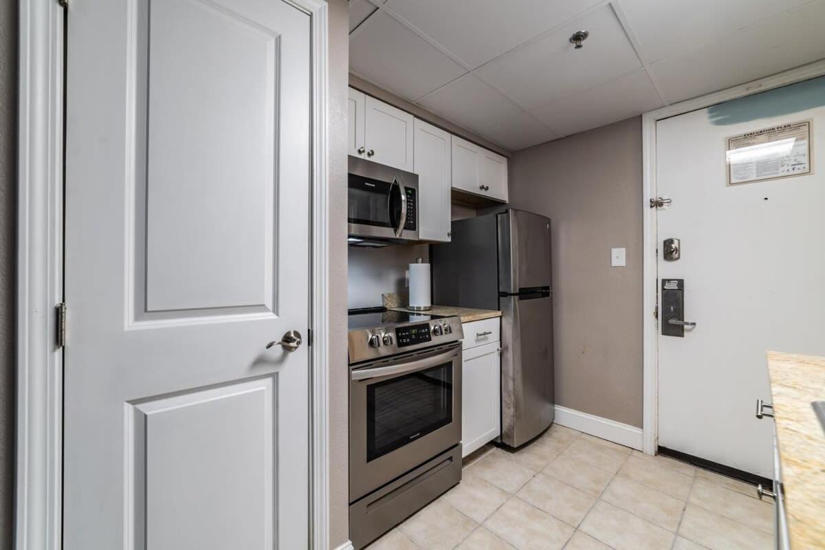 Ground Floor Ocean Front Studio - Caravelle Resort 124 Myrtle Beach Exterior photo