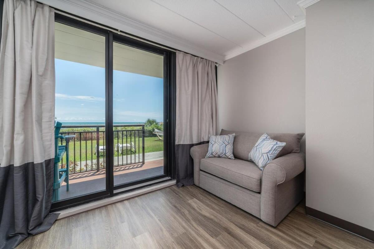 Ground Floor Ocean Front Studio - Caravelle Resort 124 Myrtle Beach Exterior photo